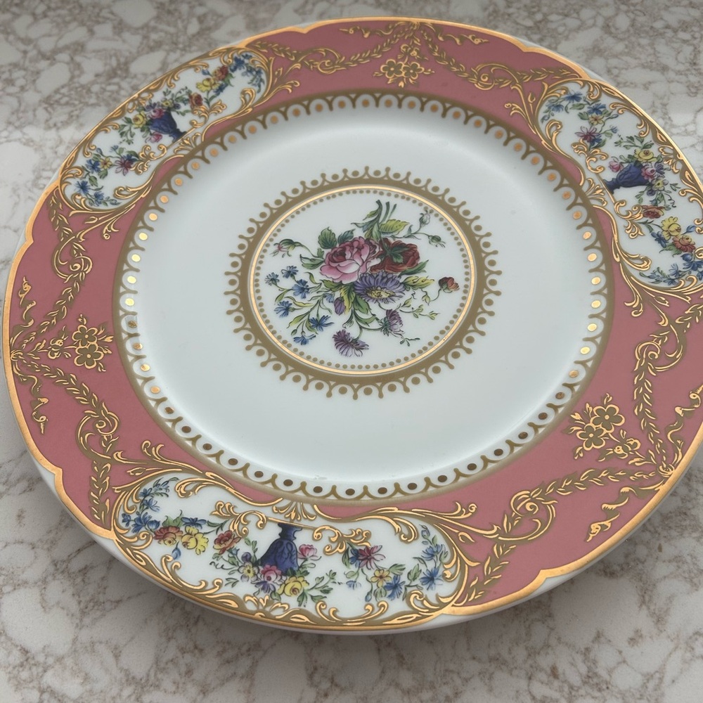 Andrea by Sadek Collection Plate. Like new, no chips or cracks.